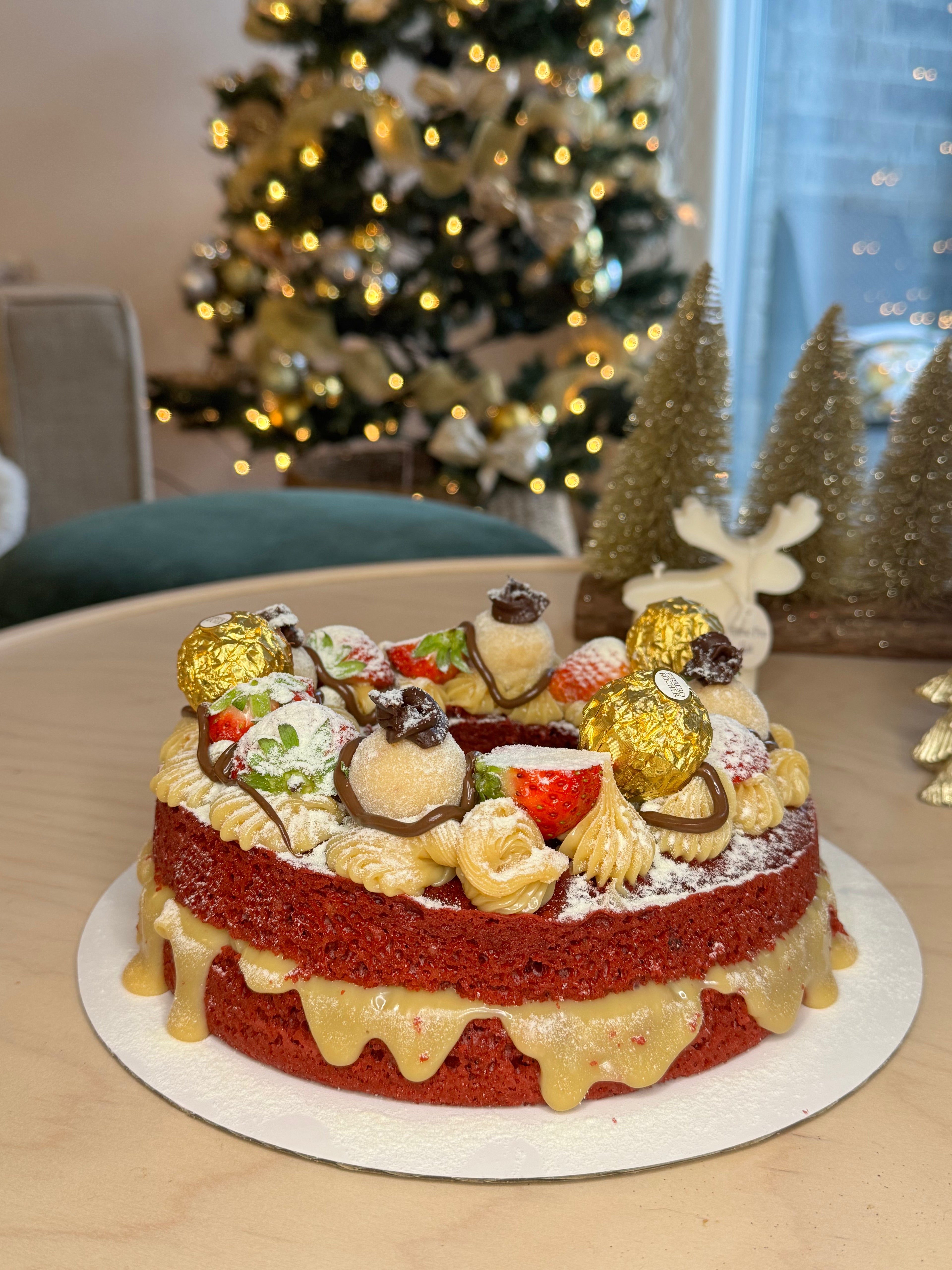 Cake Wreath Red Velvet