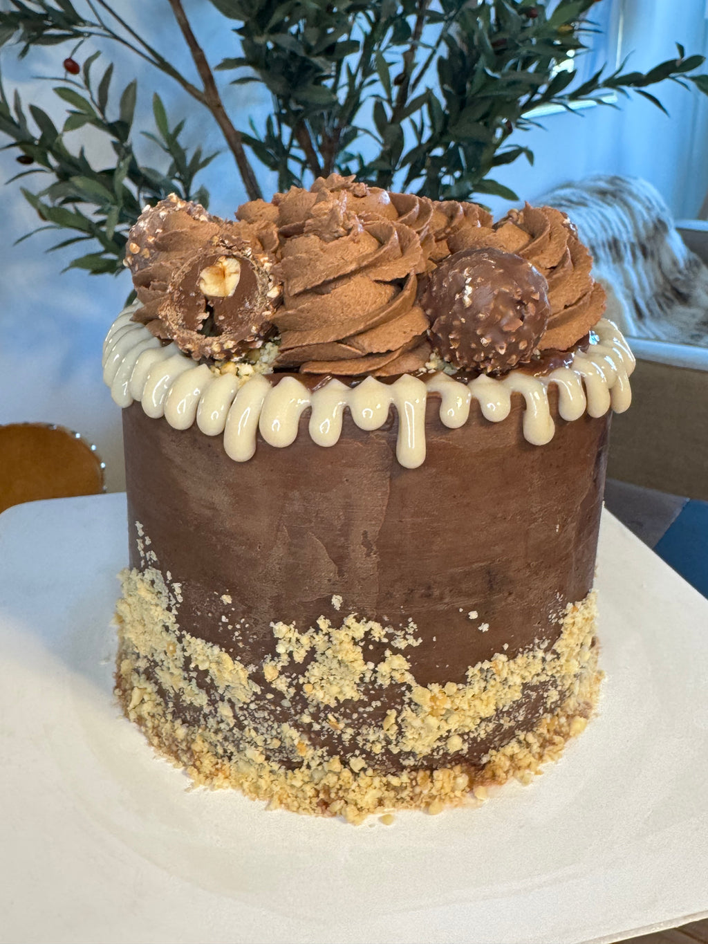 Ferrero Rocher Dripp Cake